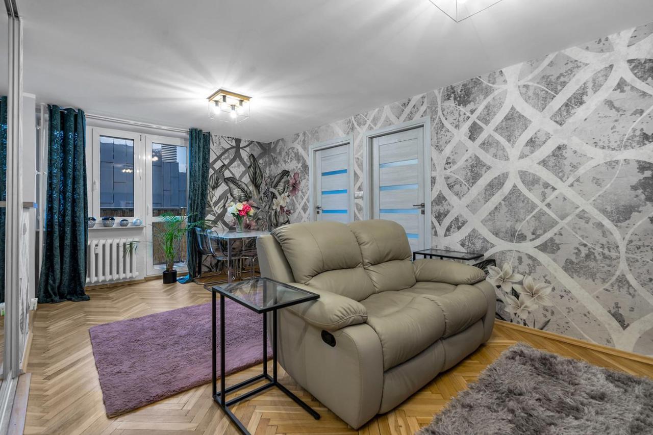 2-bedroom - Balcony, View, Location - By Rentujemy Leilighet Warszawa