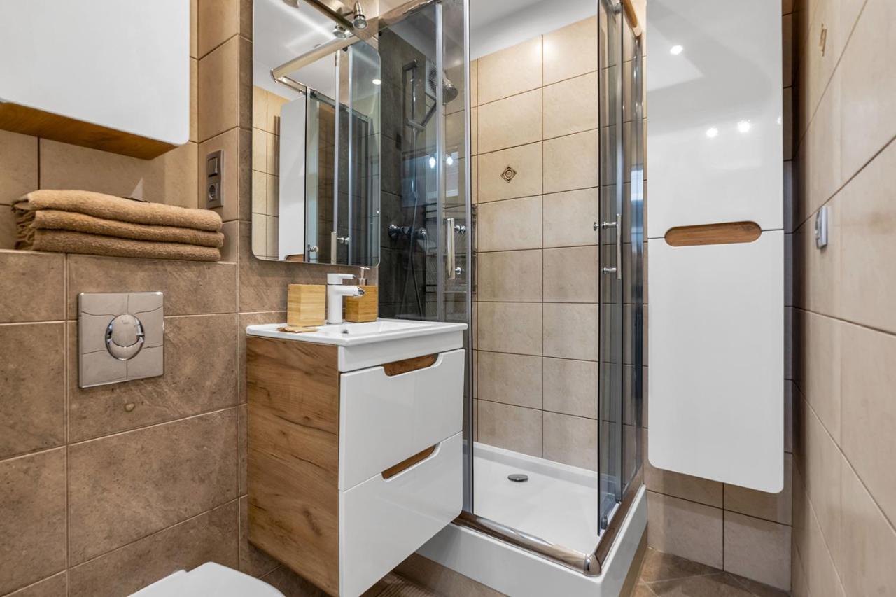 2-bedroom - Balcony, View, Location - By Rentujemy Leilighet