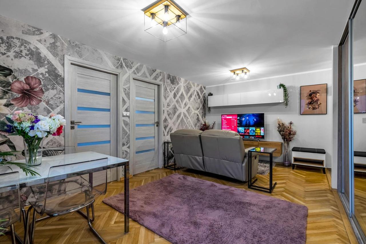 2-bedroom - Balcony, View, Location - By Rentujemy Leilighet Warszawa