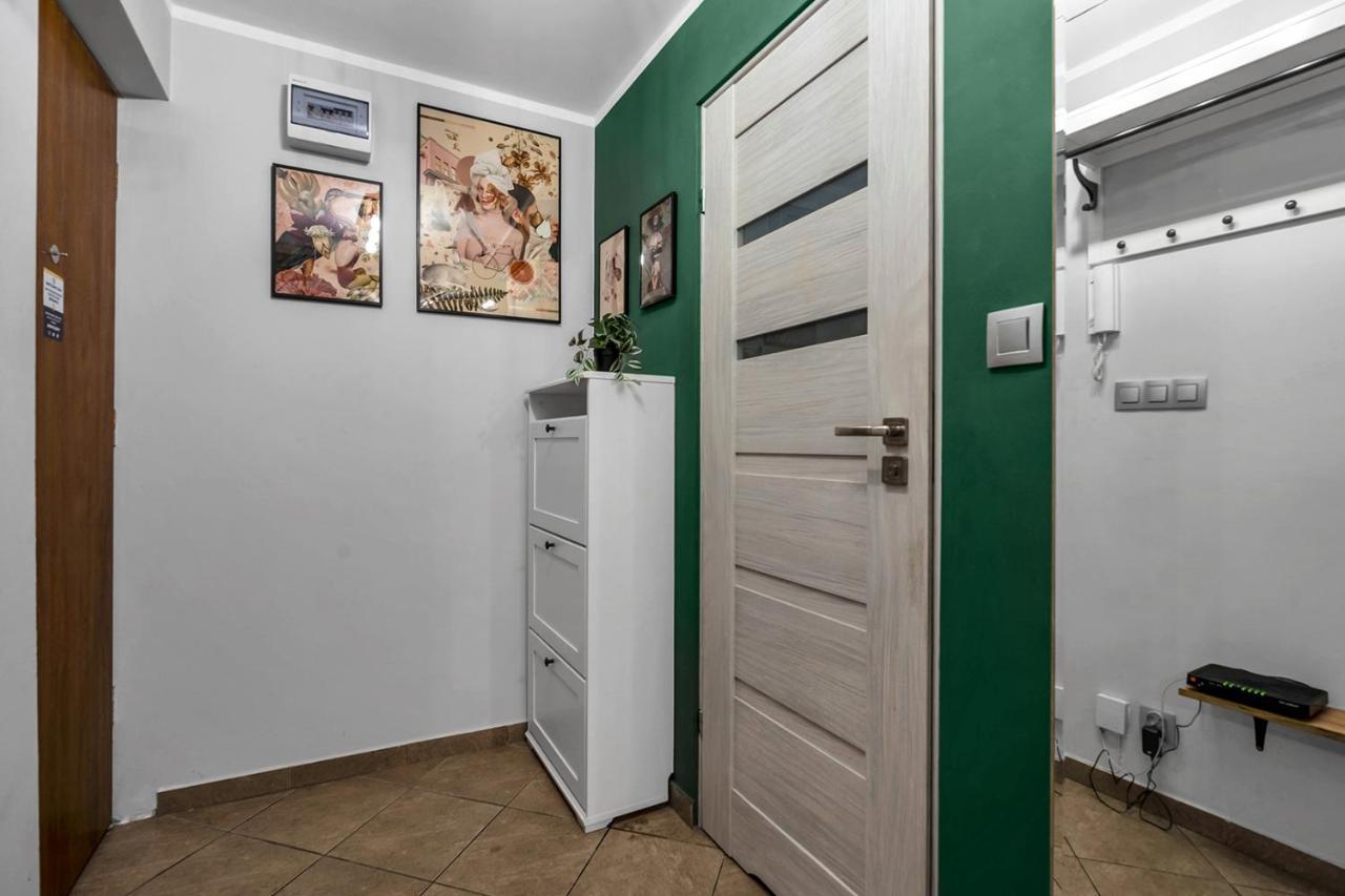 2-bedroom - Balcony, View, Location - By Rentujemy Leilighet *